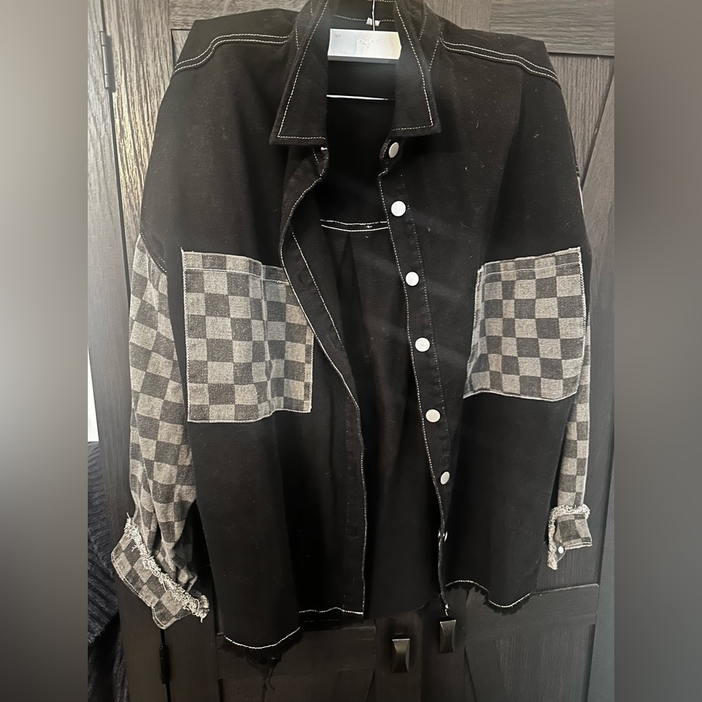 Checkered Sleeve Black Contrast Jacket